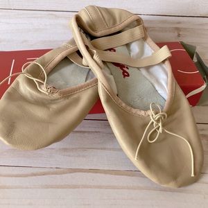 Capezio Cobra leather ballet slipper size 6.5